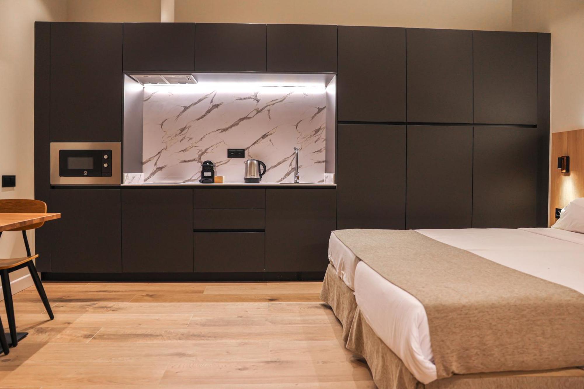 Aerohotel Barcelona Airport 24H Эль-Прат-де-Льобрегат Экстерьер фото